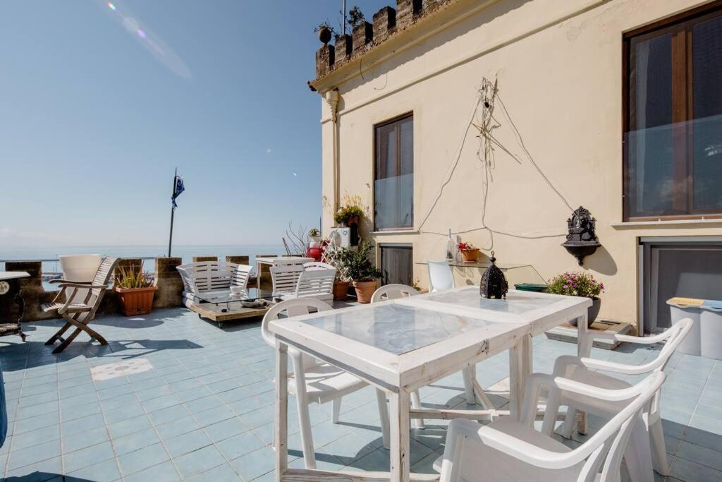 B&B Charming House Salerno Exterior photo